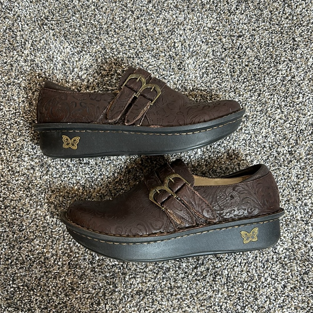 Alegria Brown Embossed Mules